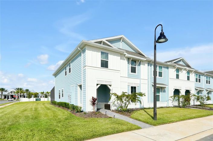 Image No.2-5 Bed Townhouse for sale