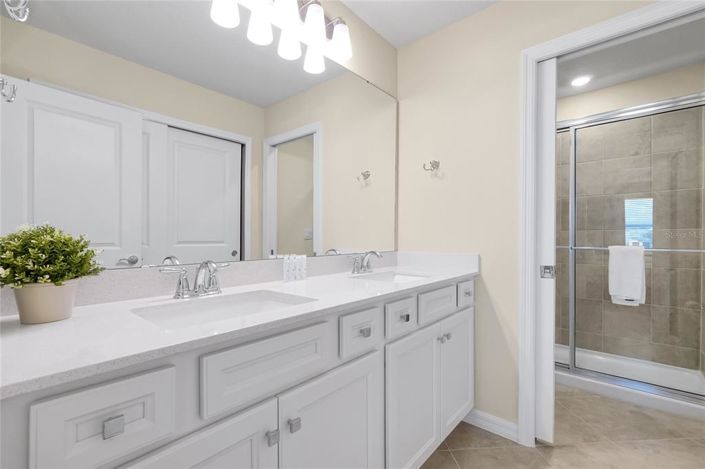 Image No.43-5 Bed Townhouse for sale