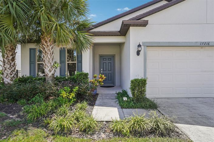 Image No.1-4 Bed Property for sale