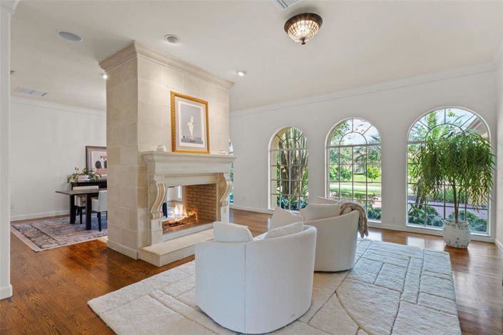 Image No.11-4 Bed Property for sale