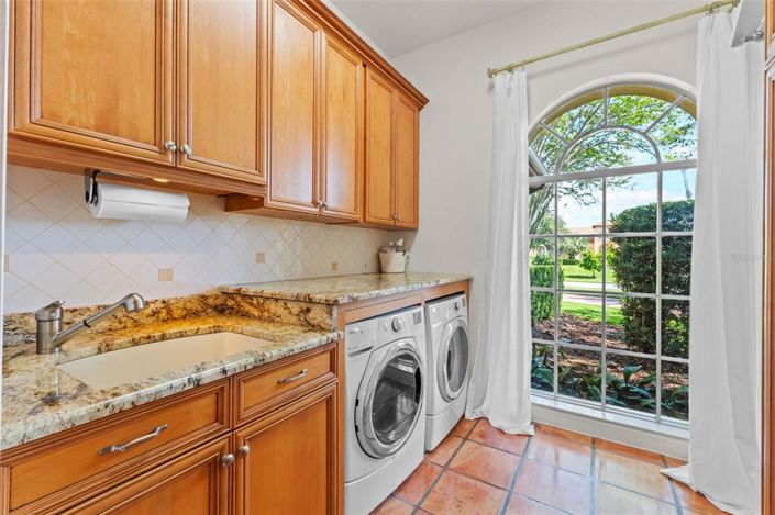 Image No.42-4 Bed Property for sale