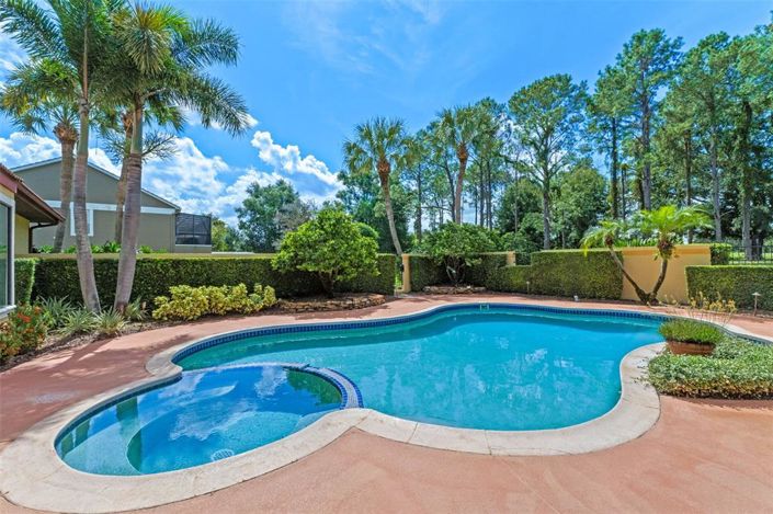 Image No.51-4 Bed Property for sale