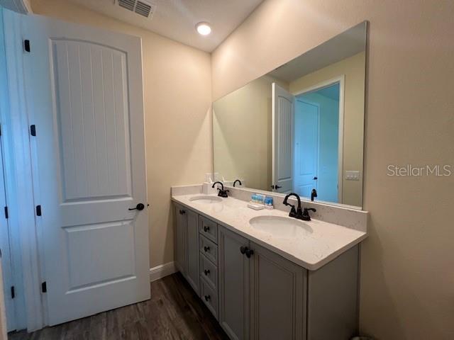 Image No.25-3 Bed Townhouse for sale