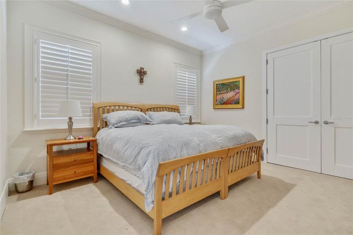 Image No.46-6 Bed Property for sale