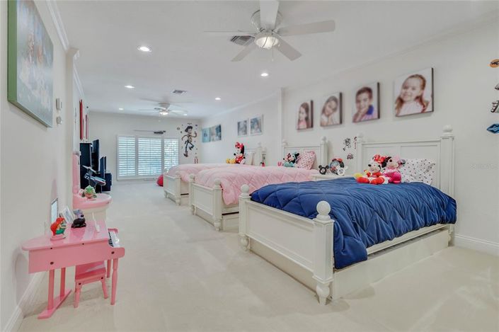 Image No.49-6 Bed Property for sale