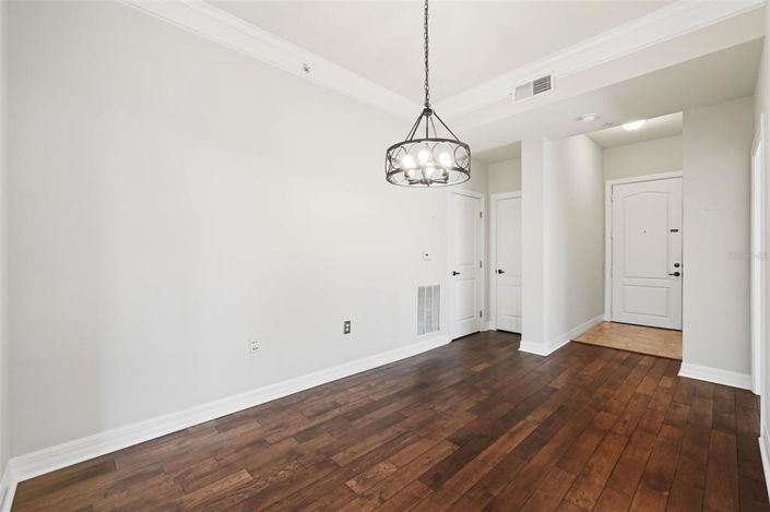 Image No.10-2 Bed Property for sale