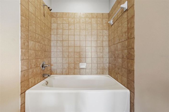 Image No.33-2 Bed Property for sale