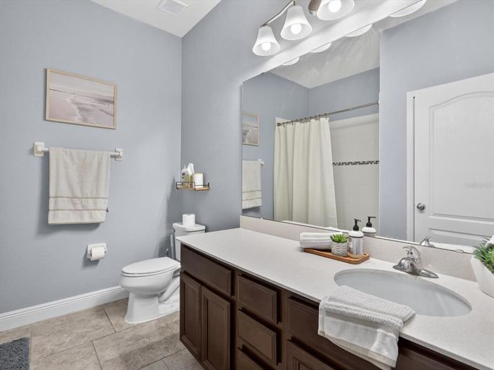 Image No.19-3 Bed Property for sale