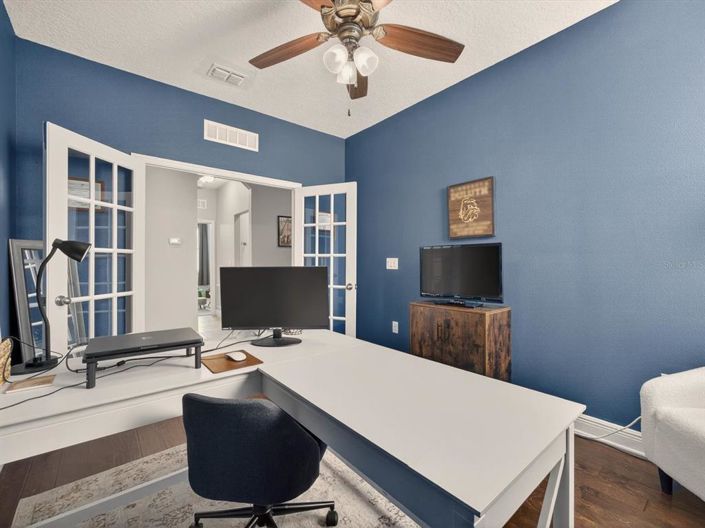 Image No.22-3 Bed Property for sale