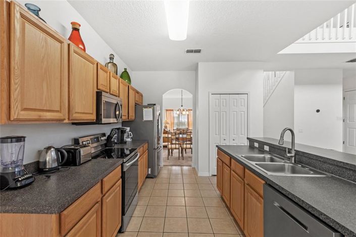 Image No.14-5 Bed Property for sale