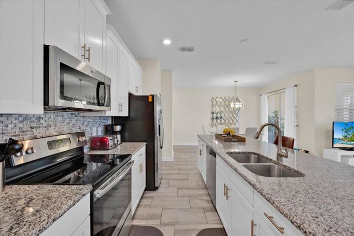 Image No.11-4 Bed Townhouse for sale