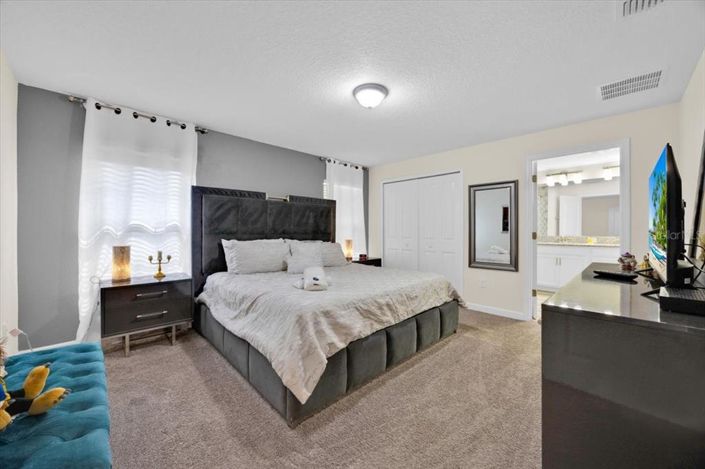 Image No.17-4 Bed Townhouse for sale