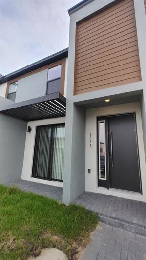 Image No.1-3 Bed Townhouse for sale