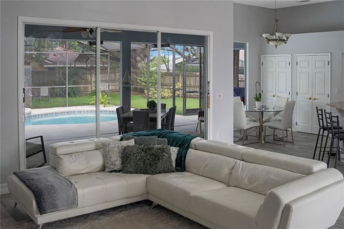 Image No.16-4 Bed Property for sale