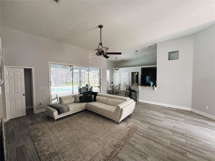 Image No.18-4 Bed Property for sale