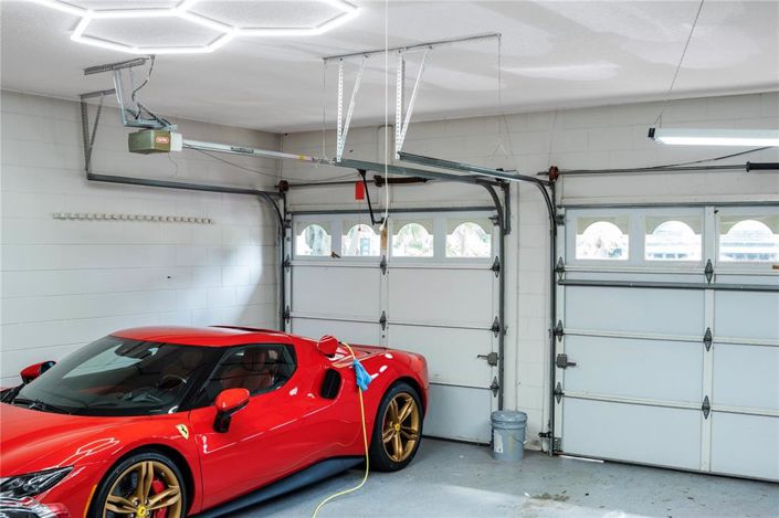 Image No.31-4 Bed Property for sale