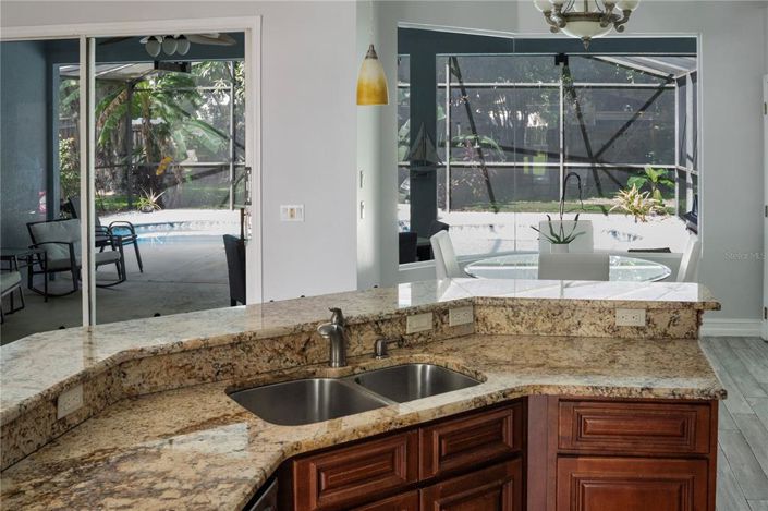 Image No.8-4 Bed Property for sale