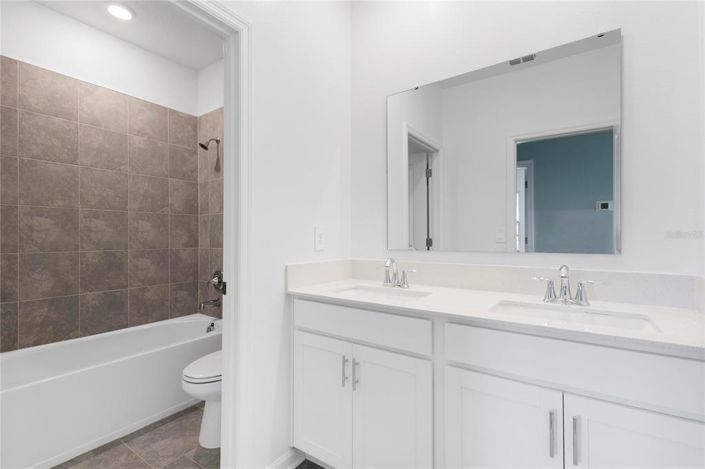 Image No.35-5 Bed Property for sale