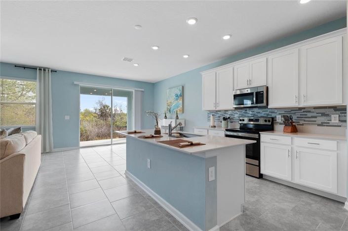 Image No.5-5 Bed Property for sale