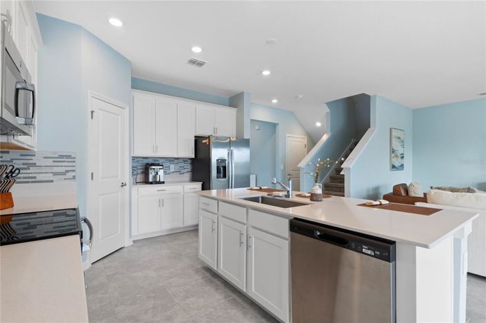 Image No.6-5 Bed Property for sale