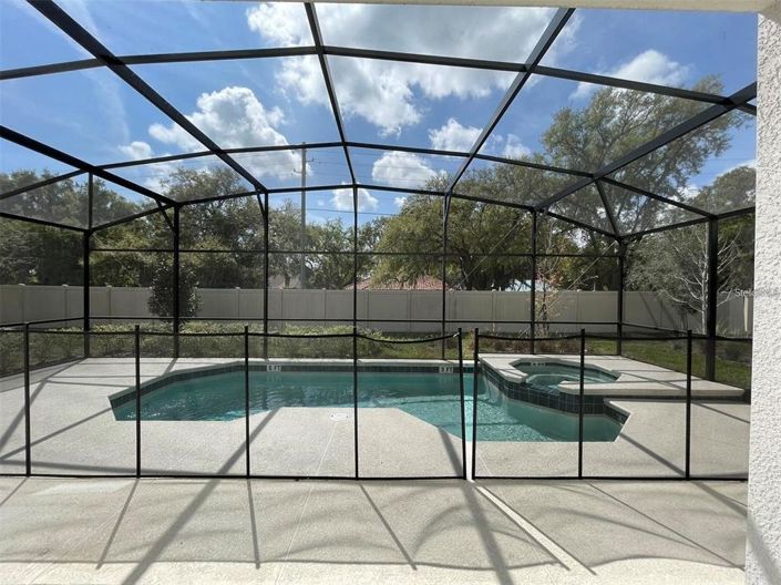 Image No.2-12 Bed Property for sale