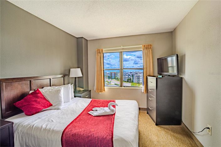 Image No.17-2 Bed Property for sale