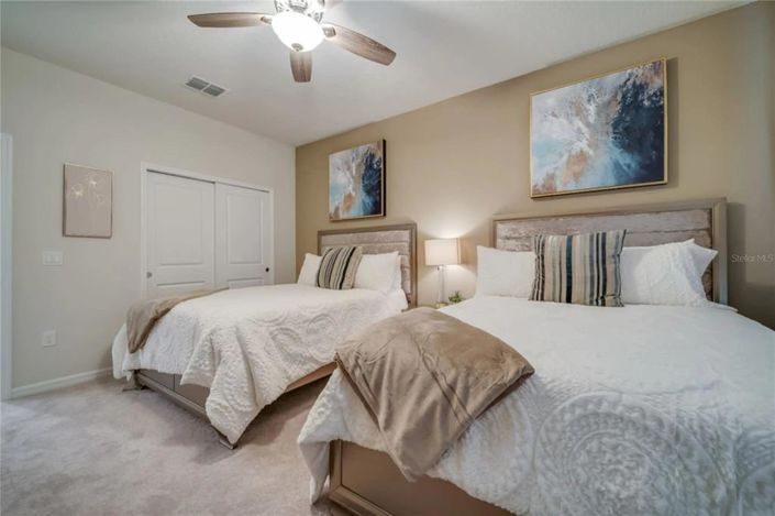 Image No.33-10 Bed Property for sale