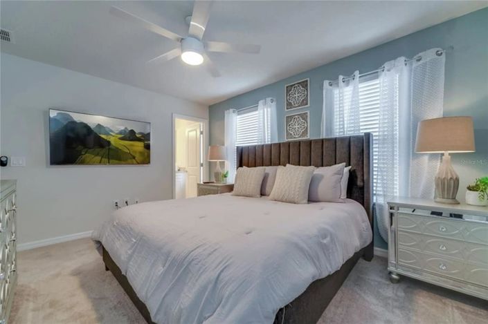 Image No.36-10 Bed Property for sale