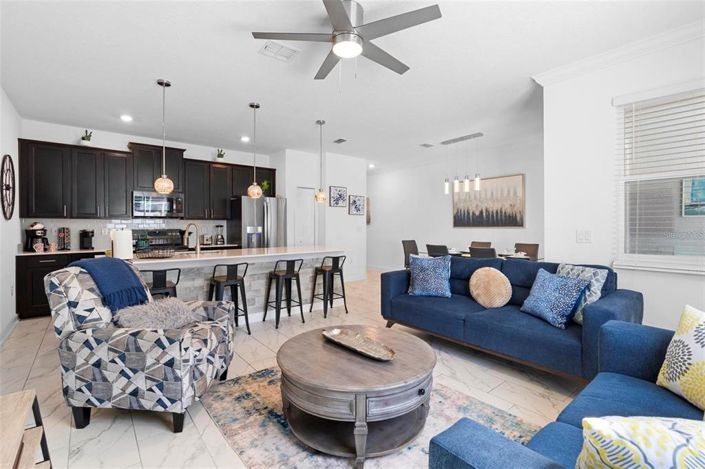 Image No.14-4 Bed Townhouse for sale