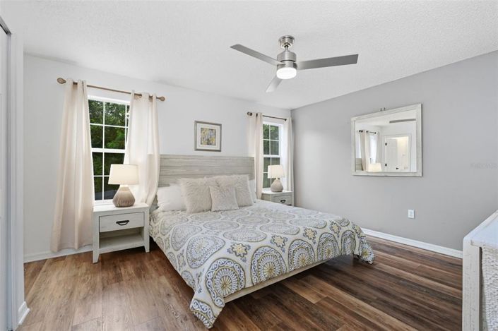 Image No.17-4 Bed Townhouse for sale