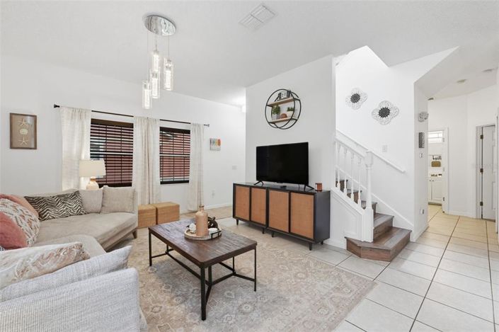 Image No.7-4 Bed Townhouse for sale