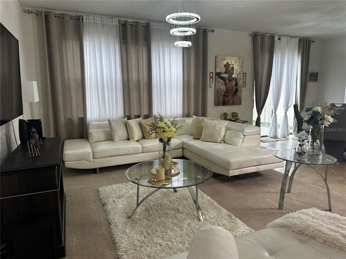 Image No.9-4 Bed Property for sale