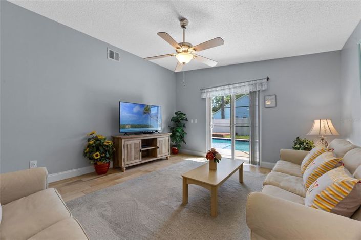 Image No.18-3 Bed Property for sale