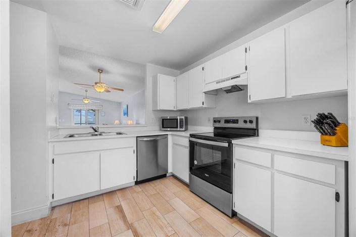 Image No.5-3 Bed Property for sale