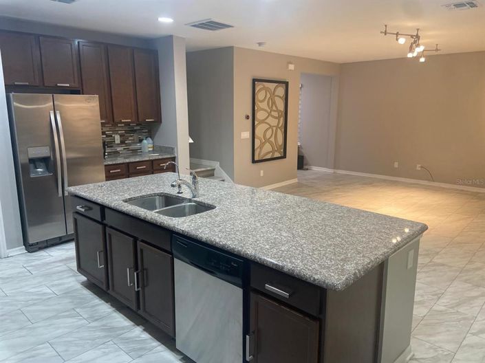 Image No.15-4 Bed Property for sale