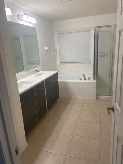 Image No.7-4 Bed Property for sale