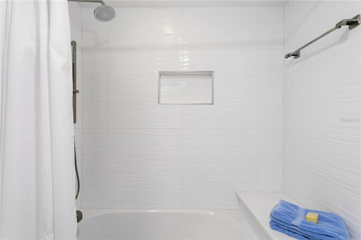 Image No.23-3 Bed Property for sale