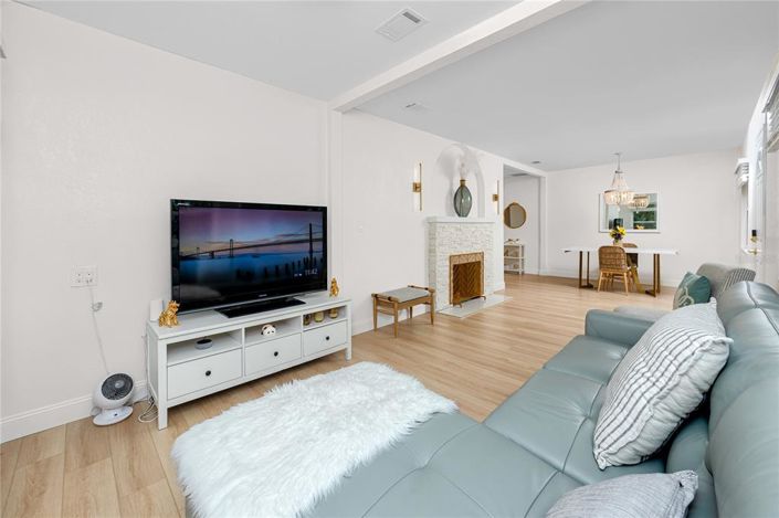 Image No.13-3 Bed Property for sale