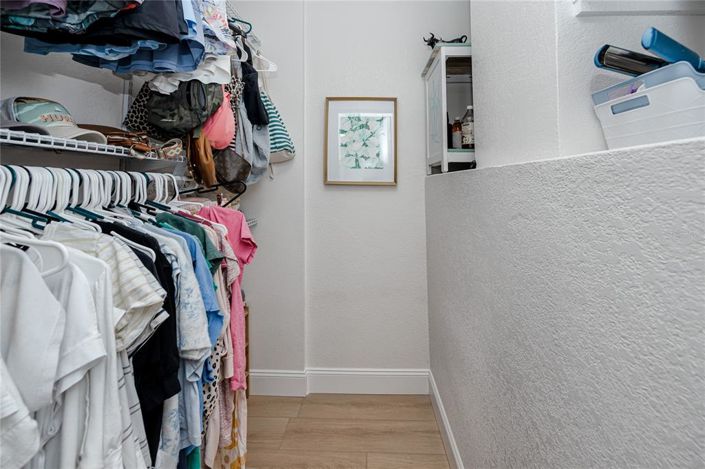 Image No.20-3 Bed Property for sale