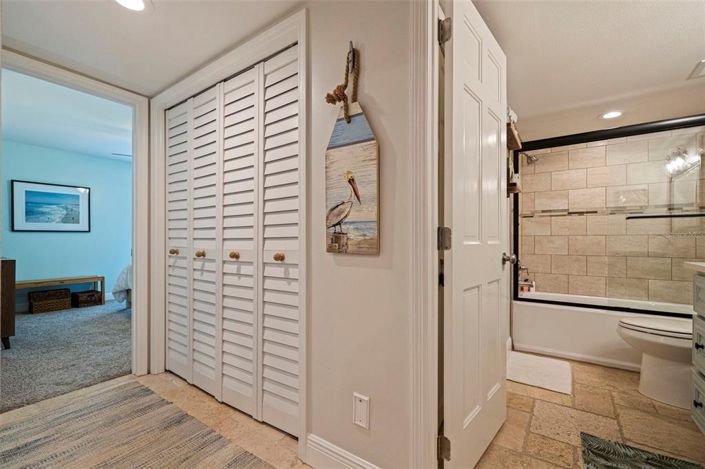 Image No.27-2 Bed Property for sale