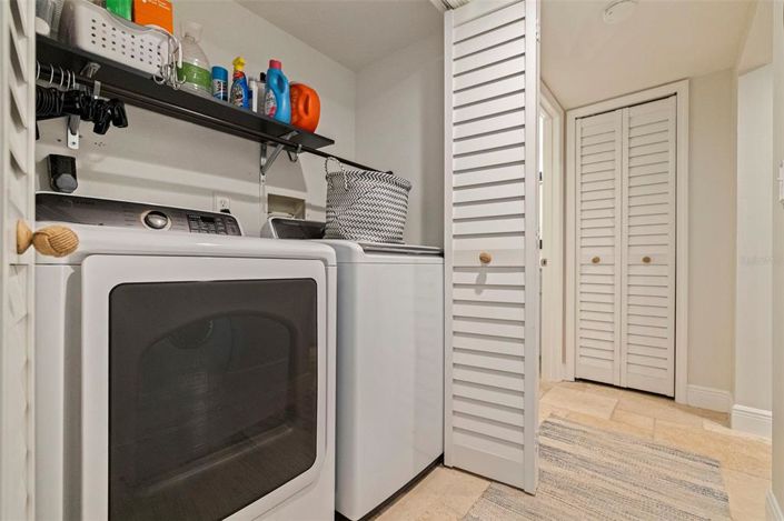 Image No.28-2 Bed Property for sale