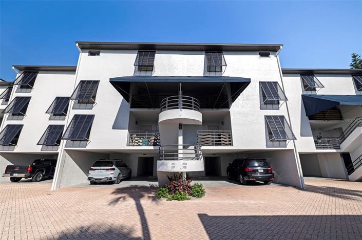 Image No.6-2 Bed Property for sale