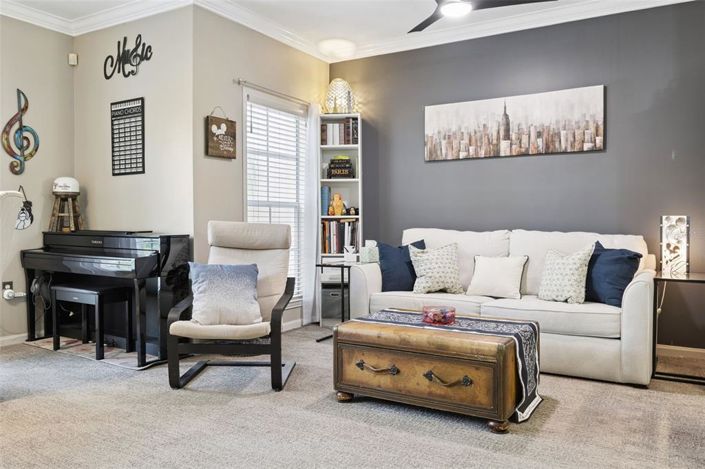 Image No.13-1 Bed Property for sale