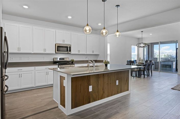 Image No.10-4 Bed Property for sale