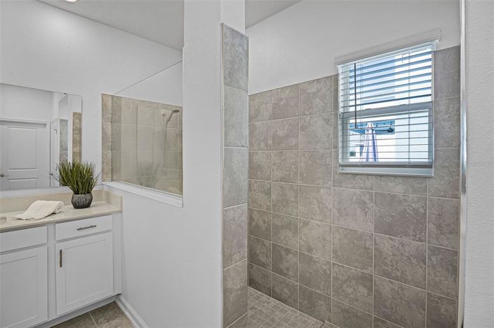 Image No.20-4 Bed Property for sale