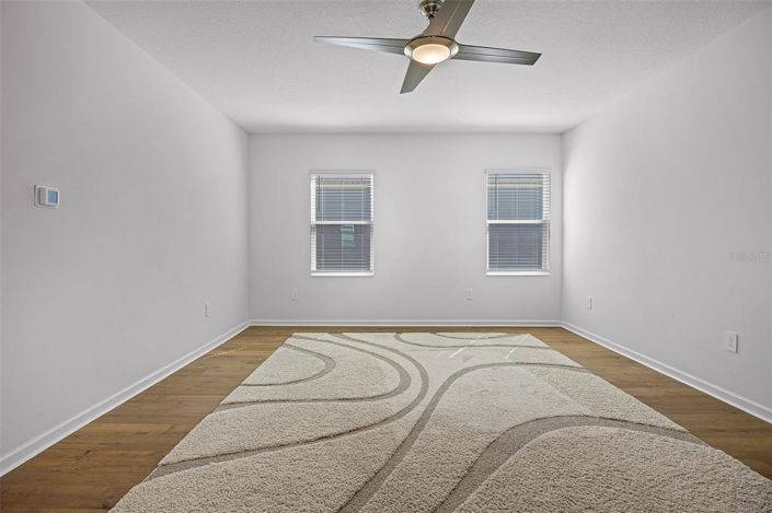 Image No.28-4 Bed Property for sale