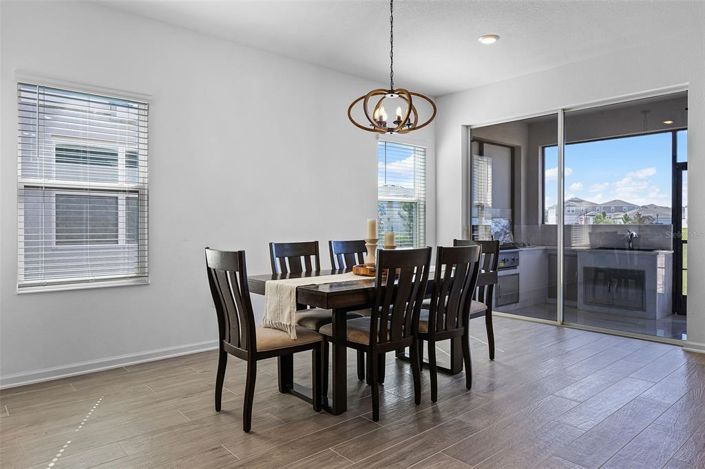 Image No.4-4 Bed Property for sale