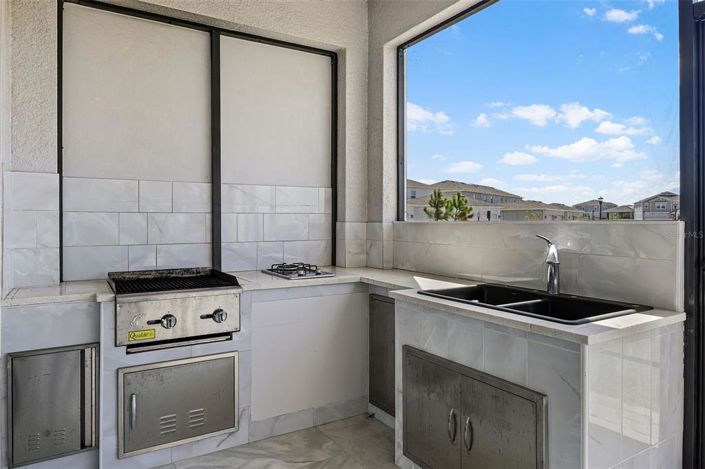 Image No.6-4 Bed Property for sale