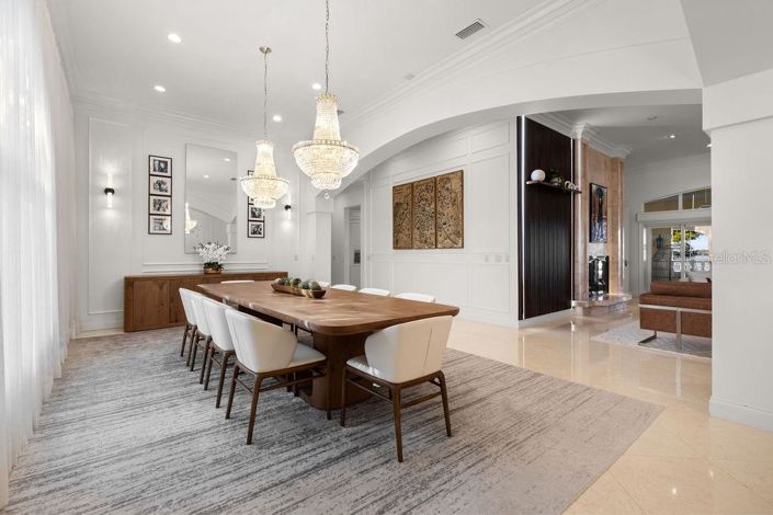 Image No.16-5 Bed Property for sale