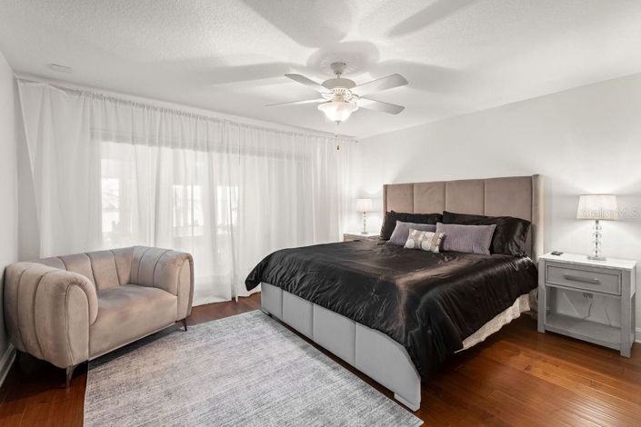 Image No.46-5 Bed Property for sale